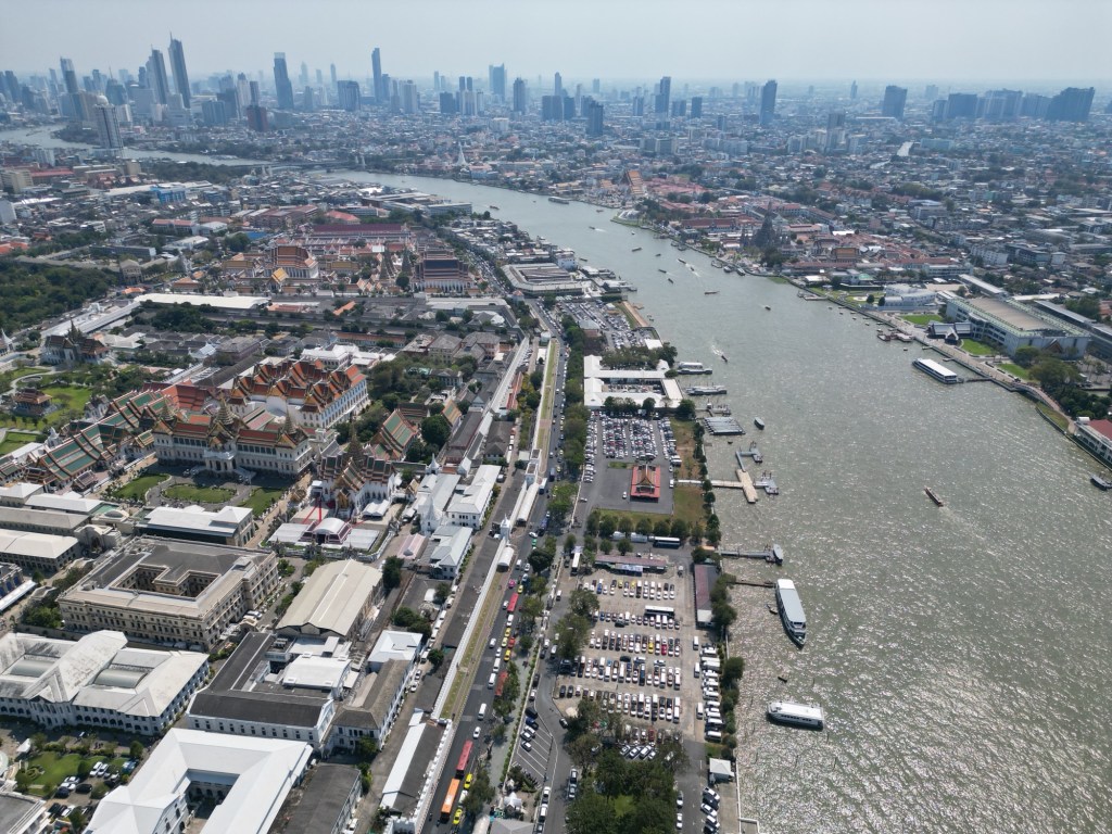 Bangkok skyline along the Chao Phraya River during our first weeks exploring the city with kids
